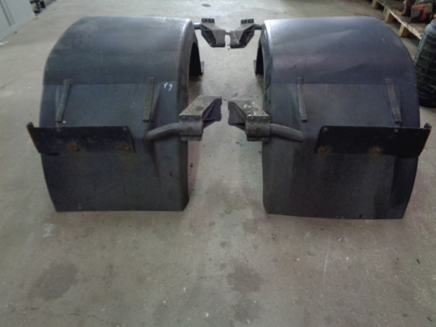 Подкрылок даф 105 задний. Подкрылки даф. Ступеньки подкрылок даф 105 левая. Крыло заднее даф 105. Крыло заднее daf xf 105.